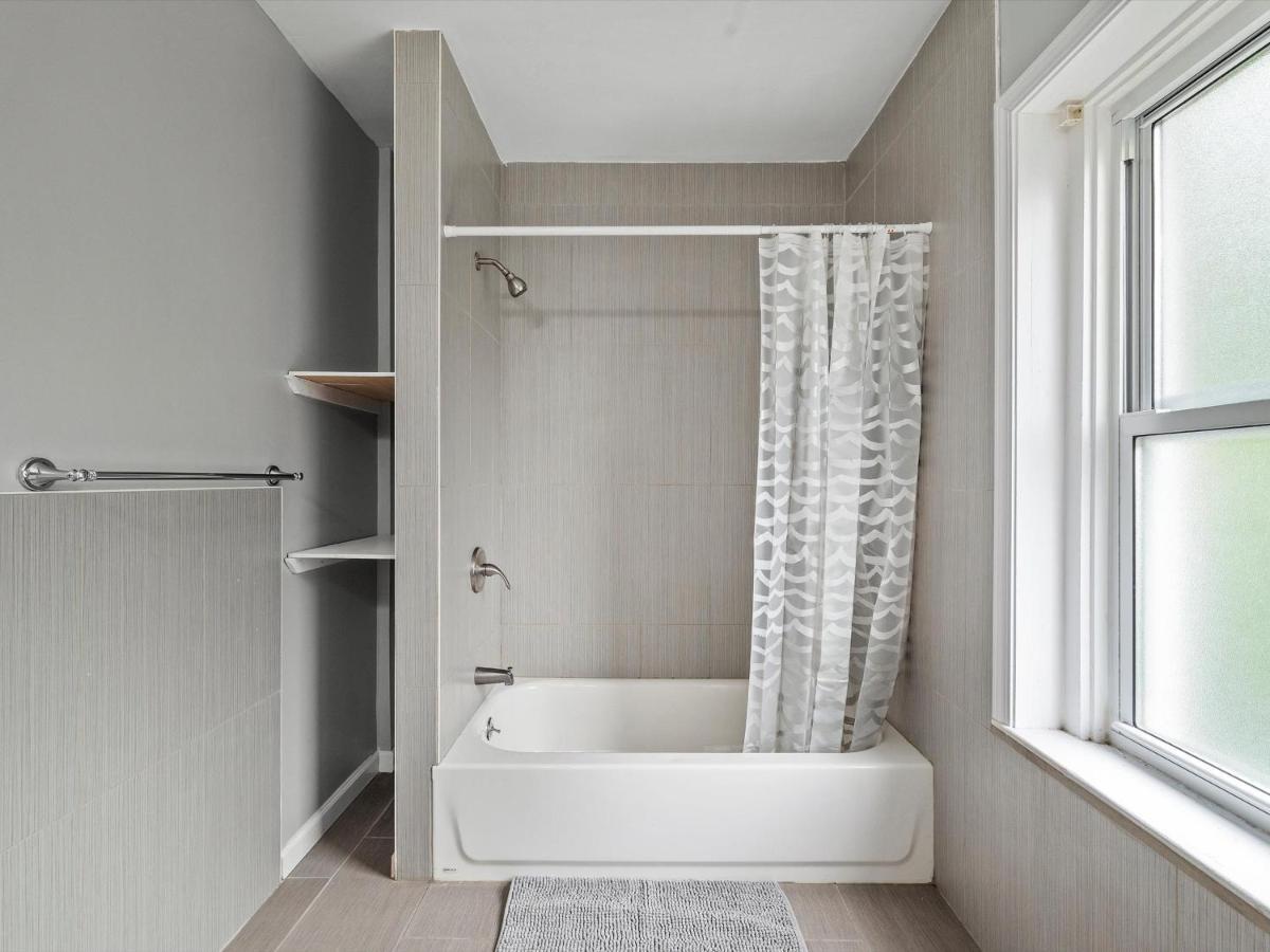 Oakland/University @G Modern And Bright Private Bedroom With Shared Bathroom Pittsburgh Luaran gambar